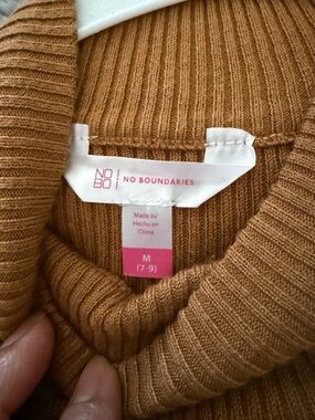 No Boundaries Women's Ribbed Turtleneck Sweater in Camel Brown